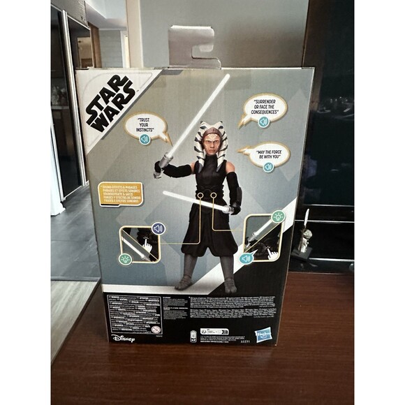Ahsoka Tano Star Wars action figure New In Box - Picture 3 of 4